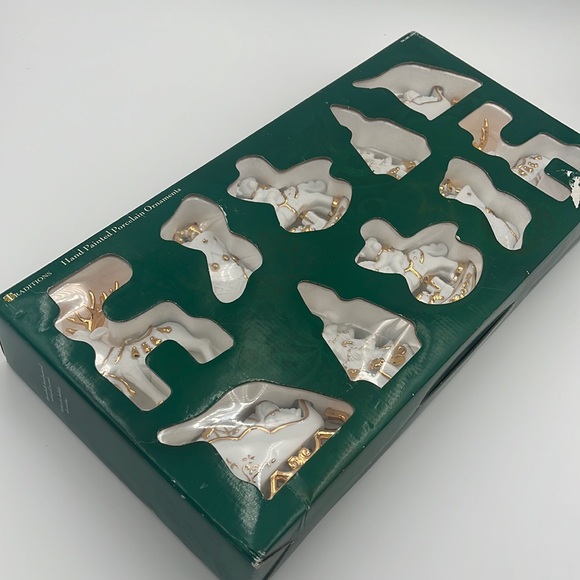 🎄Vintage 2001 TRADITONS Hand Painted Porcelain Ornaments Christmas New - Picture 2 of 14